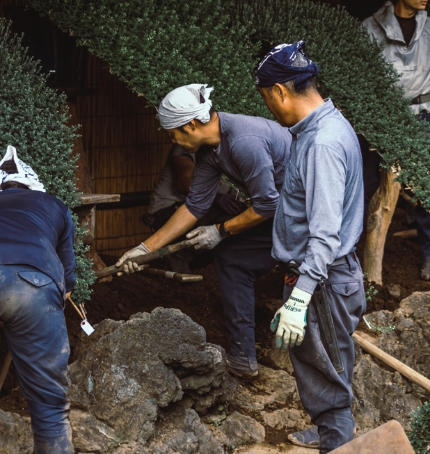 Scheduling Online Maintenance Appointments